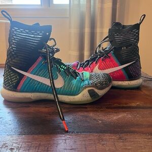 Women’s Kobe basketball shoes